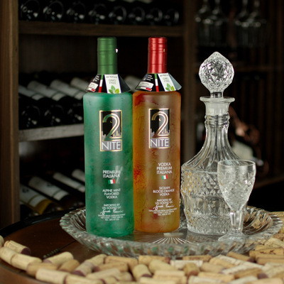 【優(yōu)品庫精湛造工10瓶裝伏特加酒酒廠100040直供原裝進(jìn)口意大利夜晚】價格,廠家,圖片,洋酒,廣州歐逸品商貿(mào)-